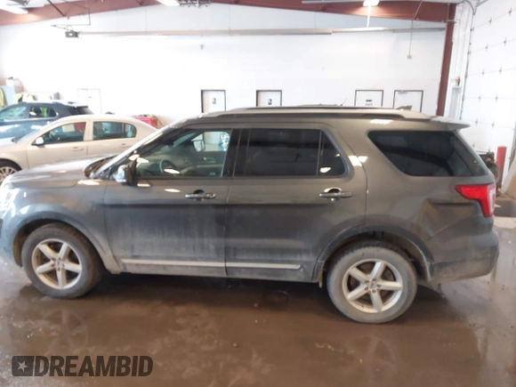 2017 Ford Explorer XLT z VIN 1FM5K8D80HGD83712, wystawiony jako IAAI lot #42442129 z przebiegiem 196 825 mil mil oraz . Historia ofert i sprzedaży dostępna na DreamBid. Obrazek 15.