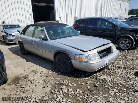 2003 Mercury Grand Marquis LS Premium with VIN 2MEFM75W03X650715, listed as a Copart auction lot 67927484 with 266,869 mi miles and Salvage Title. Bid and sale history available at carsss.com. Image 4.