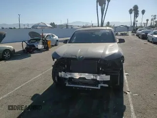2023 BMW XM z VIN 5YM23CS04P9S41474, wystawiony jako Copart lot #64112444 z przebiegiem 13 109 mil mil oraz Szkoda całkowita • Salvage title. Historia ofert i sprzedaży dostępna na DreamBid. Obrazek 12.