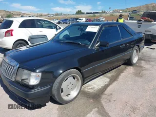 1993 Mercedes-Benz 300 with VIN WDBEA52E3PB994892, listed as a IAAI auction lot 41391045 with 219,676 mi miles and . Bid and sale history available at DreamBid. Image 2.