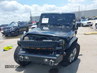 2008 Jeep Wrangler Unlimited Sahara with VIN 1J4GB59198L619802, listed as a IAAI auction lot 42361793 with 272,295 mi miles and . Bid and sale history available at DreamBid. Image 13.