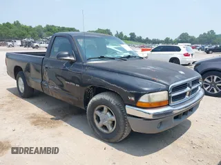 1998 Dodge Dakota SLT z VIN 1B7GL26X0WS659960, wystawiony jako IAAI lot #42427426 z przebiegiem 305 181 mil mil oraz . Historia ofert i sprzedaży dostępna na DreamBid. Obrazek 1.