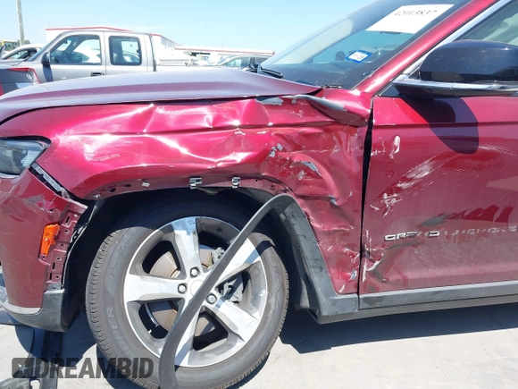 2021 Jeep Grand Cherokee Limited with VIN 1C4RJJBG1M8207699, listed as a IAAI auction lot 42013837 with 105,589 mi miles and . Bid and sale history available at DreamBid. Image 6.