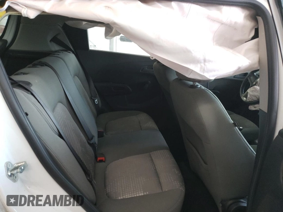 2016 Chevrolet Sonic LS z VIN 1G1JA6SH1G4174727, wystawiony jako Copart lot #47789335 z przebiegiem 166 907 mil mil oraz Szkoda całkowita • Salvage title. Historia ofert i sprzedaży dostępna na DreamBid. Obrazek 10.
