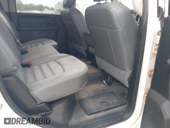 2016 Ram 1500 Tradesman z VIN 1C6RR7ST6GS133638, wystawiony jako IAAI lot #42162303 z przebiegiem 50 898 mil mil oraz . Historia ofert i sprzedaży dostępna na DreamBid. Obrazek 8.