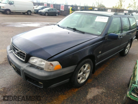 1999 Volvo V70 XC with VIN YV1LZ56D7X2617138, listed as a IAAI auction lot 41906507 with 157,817 mi miles. Bid and sale history available at carsss.com. Image 2.