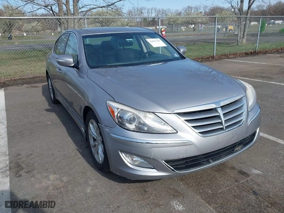 2013 Hyundai Genesis 3.8L with VIN KMHGC4DD1DU212989, listed as a IAAI auction lot 41893339 with 138,074 mi miles. Bid and sale history available at carsss.com. Image 1.