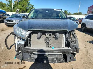 2017 Toyota Highlander LE with VIN 5TDBZRFH8HS477994, listed as a Copart auction lot 61043225 with 70,801 mi miles and Salvage title. Bid and sale history available at DreamBid. Image 5.