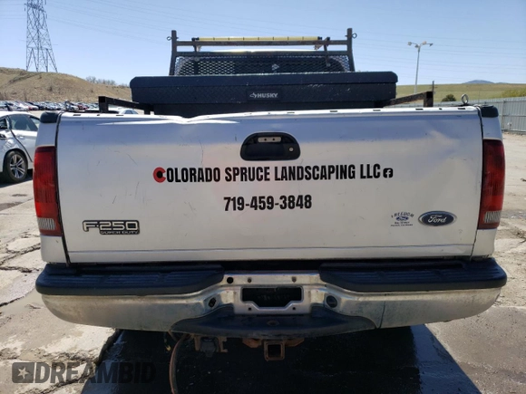2001 Ford F-250 XL with VIN 1FTNX21F11ED05348, listed as a Copart auction lot 52098155 with 217,678 mi miles and Salvage Title. Bid and sale history available at DreamBid. Image 6.