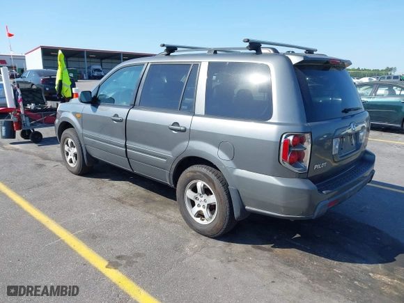 2008 Honda Pilot EX-L with VIN 5FNYF18598B057446, listed as a IAAI auction lot 42063418 with 181,749 mi miles. Bid and sale history available at carsss.com. Image 3.
