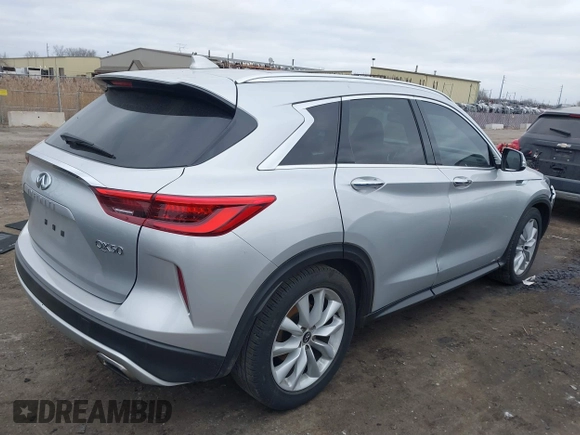 2019 Infiniti QX50 LUXE with VIN 3PCAJ5M17KF122263, listed as a IAAI auction lot 41277687 with 58,338 mi miles. Bid and sale history available at carsss.com. Image 4.