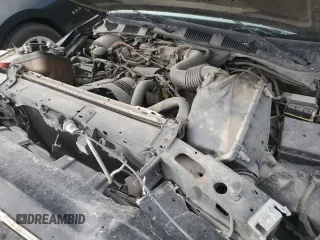 2000 Ford Crown Victoria LX с VIN 2FAFP74W1YX130479, выставлен на аукционе Copart как лот 53387815 с пробегом 166 089 миль миль и На запчасти • Non repairable. История ставок и продаж доступна на DreamBid. Изображение 11.