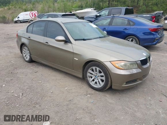 2006 BMW 3 Series 325i with VIN WBAVB13556PT20800, listed as a IAAI auction lot 42072125 with 183,274 mi miles. Bid and sale history available at carsss.com. Image 1.