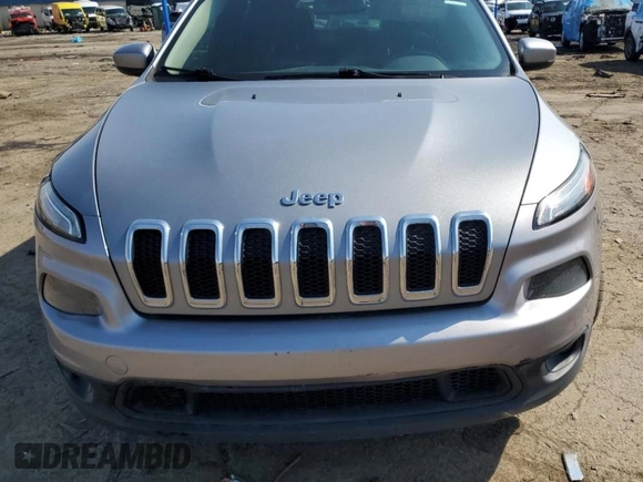 2014 Jeep Cherokee Latitude with VIN 1C4PJLCS2EW105993, listed as a Copart auction lot 50927155 with 76,586 mi miles and Salvage Title. Bid and sale history available at carsss.com. Image 5.