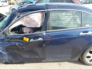 2008 Honda Accord EX-L z VIN 1HGCP36808A071889, wystawiony jako IAAI lot #41046242 z przebiegiem Nie podano mil oraz . Historia ofert i sprzedaży dostępna na DreamBid. Obrazek 13.
