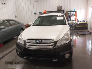 2014 Subaru Outback 2.5i Premium with VIN 4S4BRCCC6E3284922, listed as a IAAI auction lot 41446811 with 155,586 mi miles. Bid and sale history available at carsss.com. Image 12.