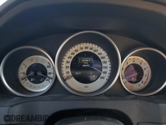 2016 Mercedes-Benz E 400 with VIN WDDKK6FF2GF335470, listed as a Copart auction lot 45928394 with 46,693 mi miles and Salvage Title. Bid and sale history available at carsss.com. Image 9.