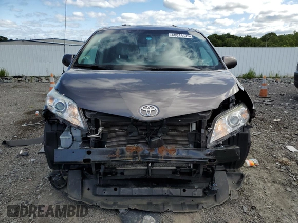 2013 Toyota Sienna XLE с VIN 5TDDK3DC2DS065291, выставлен на аукционе Copart как лот 60814175 с пробегом 170 626 миль миль и Чистый • Clean title. История ставок и продаж доступна на DreamBid. Изображение 5.