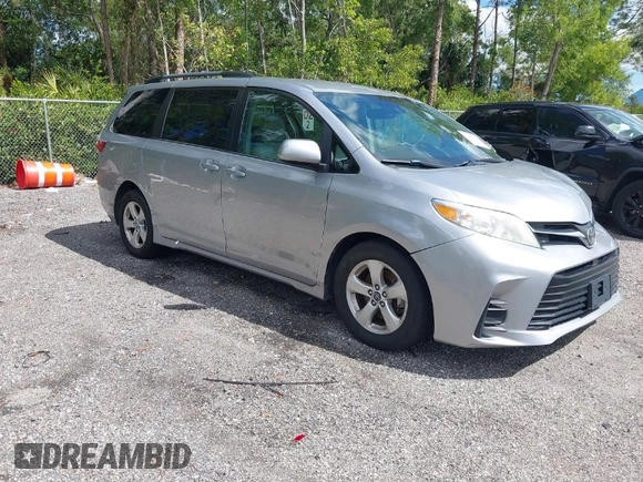 2018 Toyota Sienna LE Auto Access Seat with VIN 5TDKZ3DC5JS945951, listed as a IAAI auction lot 41689856 with 103,537 mi miles. Bid and sale history available at carsss.com. Image 1.