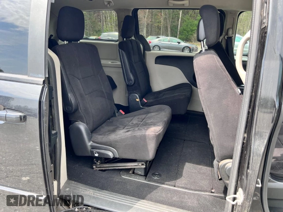 2011 Dodge Grand Caravan SXT with VIN 2D4RN4DG8BR686579, listed as a Copart auction lot 55419365 with 154,256 mi miles and Clean Title. Bid and sale history available at DreamBid. Image 6.