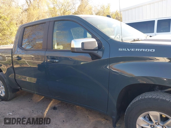 2025 Chevrolet Silverado 1500 LT with VIN 3GCPACED0SG198246, listed as a IAAI auction lot 41823971 with 10,660 mi miles. Bid and sale history available at carsss.com. Image 13.