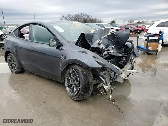 2024 Tesla Model Y Long Range with VIN 7SAYGAEE0RF128572, listed as a Copart auction lot 46943015 with 0 mi miles and Salvage Title. Bid and sale history available at carsss.com. Image 12.
