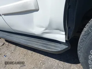 2008 Chevrolet Tahoe LTZ с VIN 1GNFC13J98J135941, выставлен на аукционе IAAI как лот 42144768 с пробегом 351 260 миль миль и . История ставок и продаж доступна на DreamBid. Изображение 12.