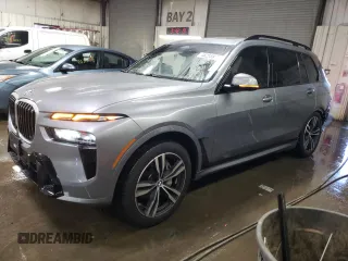 2024 BMW X7 xDrive40i with VIN 5UX23EM08R9U17736, listed as a Copart auction lot 46253975 with 29,668 mi miles and Salvage Title. Bid and sale history available at carsss.com. Image 1.