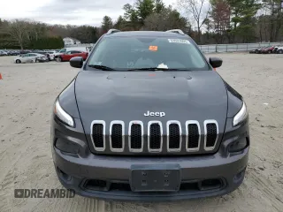 2014 Jeep Cherokee Latitude with VIN 1C4PJLCB4EW323899, listed as a Copart auction lot 53537055 with 86,932 mi miles and Clean Title. Bid and sale history available at carsss.com. Image 5.