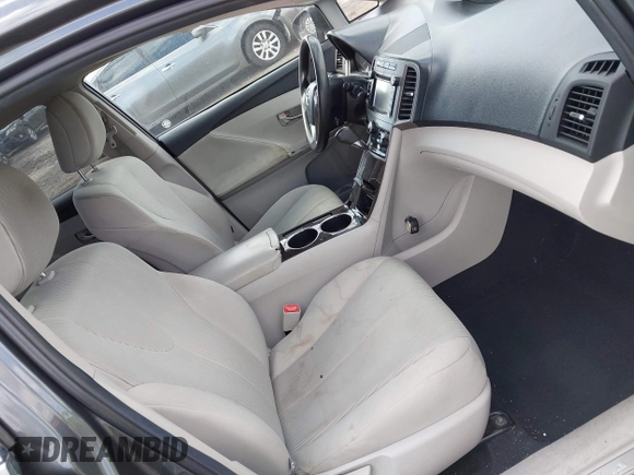 2013 Toyota Venza LE with VIN 4T3ZA3BB3DU070081, listed as a IAAI auction lot 42045521 with 88,152 mi miles. Bid and sale history available at carsss.com. Image 5.