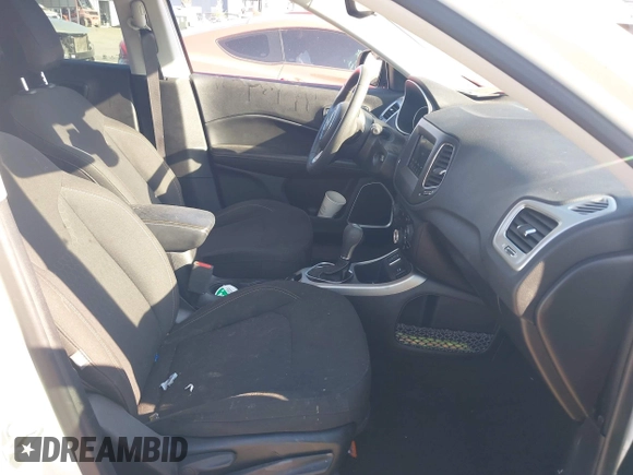 2020 Jeep Compass Sport с VIN 3C4NJCAB9LT134159, выставлен на аукционе IAAI как лот 42590521 с пробегом 57 507 миль миль и . История ставок и продаж доступна на DreamBid. Изображение 5.