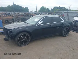 2018 Chrysler 300 Touring with VIN 2C3CCAAG9JH292089, listed as a IAAI auction lot 40013347 with 88,556 mi miles. Bid and sale history available at carsss.com. Image 21.
