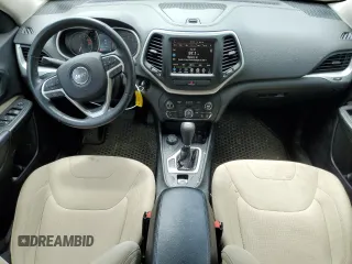 2016 Jeep Cherokee Latitude z VIN 1C4PJMCS1GW255747, wystawiony jako Copart lot #61195425 z przebiegiem 63 484 mil mil oraz Szkoda całkowita • Salvage title. Historia ofert i sprzedaży dostępna na DreamBid. Obrazek 8.