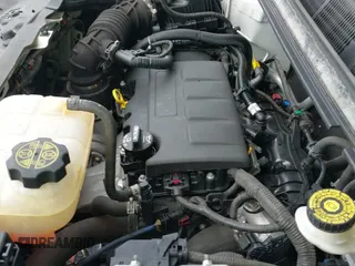 2020 Buick Encore Essence z VIN KL4CJCSB4LB041793, wystawiony jako IAAI lot #42675250 z przebiegiem 120 694 mil mil oraz . Historia ofert i sprzedaży dostępna na DreamBid. Obrazek 21.