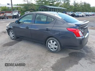 2015 Nissan Versa SV с VIN 3N1CN7AP9FL805531, выставлен на аукционе IAAI как лот 42340111 с пробегом 90 344 миль миль и . История ставок и продаж доступна на DreamBid. Изображение 3.