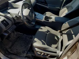 2024 Toyota bZ4X XLE z VIN JTMAAAAA8RA039330, wystawiony jako Copart lot #53122265 z przebiegiem 30 866 mil mil oraz Czysty tytuł • Clean title. Historia ofert i sprzedaży dostępna na DreamBid. Obrazek 7.