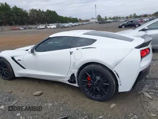 2014 Chevrolet Corvette 1LT z VIN 1G1YA2D7XE5128719, wystawiony jako IAAI lot #40877448 z przebiegiem 75 961 mil mil oraz . Historia ofert i sprzedaży dostępna na DreamBid. Obrazek 14.