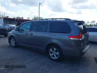 2011 Toyota Sienna LE AAS with VIN 5TDKK3DC0BS050227, listed as a IAAI auction lot 41931314 with 190,793 mi miles. Bid and sale history available at carsss.com. Image 3.