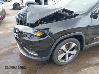 2020 Jeep Cherokee Limited with VIN 1C4PJLDB0LD560770, listed as a IAAI auction lot 41721370 with 116,245 mi miles. Bid and sale history available at carsss.com. Image 17.