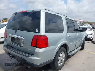 2005 Lincoln Navigator Luxury z VIN 5LMFU27505LJ13960, wystawiony jako IAAI lot #41893770 z przebiegiem Nie podano mil oraz . Historia ofert i sprzedaży dostępna na DreamBid. Obrazek 4.