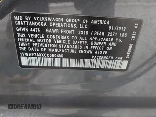 2012 Volkswagen Passat S z VIN 1VWAP7A3XCC050485, wystawiony jako IAAI lot #41690837 z przebiegiem 239 583 mil mil oraz . Historia ofert i sprzedaży dostępna na DreamBid. Obrazek 9.