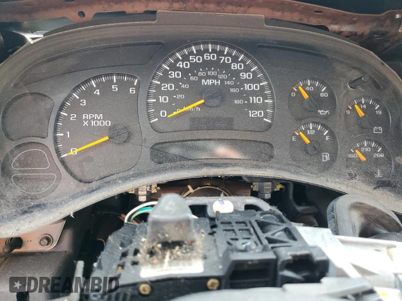 2005 GMC New Sierra 1500 SL with VIN 1GTEC19VX5Z347758, listed as a Copart auction lot 42574015 with 0 mi miles and Non Repairable. Bid and sale history available at carsss.com. Image 9.