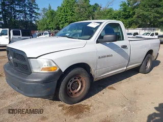 2012 Ram 1500 ST z VIN 3C6JD6DP5CG244057, wystawiony jako IAAI lot #42330312 z przebiegiem 237 024 mil mil oraz . Historia ofert i sprzedaży dostępna na DreamBid. Obrazek 2.
