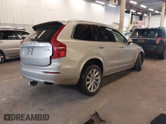 2016 Volvo XC90 T6 Inscription z VIN YV4A22PL7G1015431, wystawiony jako IAAI lot #41765381 z przebiegiem 83 471 mil mil oraz . Historia ofert i sprzedaży dostępna na DreamBid. Obrazek 4.
