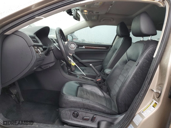 2015 Volkswagen Passat 2.0L TDI SEL Premium with VIN 1VWCV7A39FC068835, listed as a Copart auction lot 48577075 with 136,708 mi miles and Salvage Title. Bid and sale history available at carsss.com. Image 7.