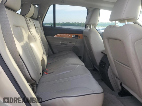 2011 Lincoln MKX z VIN 2LMDJ6JK1BBJ20361, wystawiony jako Copart lot #55584515 z przebiegiem 112 816 mil mil oraz Szkoda całkowita • Salvage title. Historia ofert i sprzedaży dostępna na DreamBid. Obrazek 11.