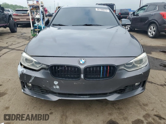 2013 BMW 3 Series 328i xDrive z VIN WBA3B3C54DF541309, wystawiony jako Copart lot #58798075 z przebiegiem 196 700 mil mil oraz Czysty tytuł • Clean title. Historia ofert i sprzedaży dostępna na DreamBid. Obrazek 5.