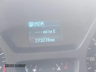 2017 Ford Transit z VIN 1FDYR2CM2HKB02558, wystawiony jako IAAI lot #42231233 z przebiegiem 273 278 mil mil oraz . Historia ofert i sprzedaży dostępna na DreamBid. Obrazek 16.