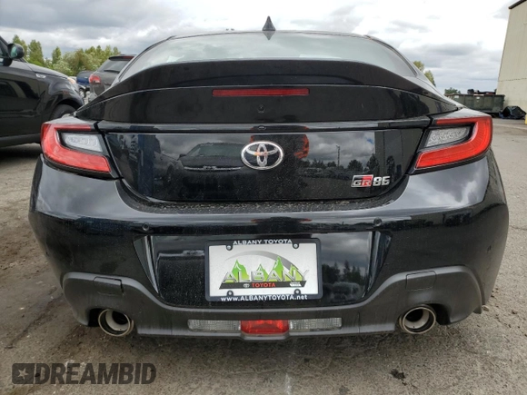 2024 Toyota GR86 Premium with VIN JF1ZNBE11R8754969, listed as a Copart auction lot 60756684 with 561 mi miles and Salvage Title. Bid and sale history available at carsss.com. Image 6.