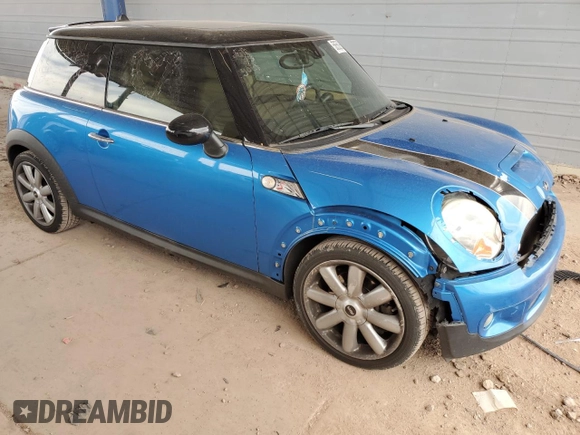 2008 MINI Hardtop S z VIN WMWMF73508TV37538, wystawiony jako Copart lot #58550665 z przebiegiem 71 233 mil mil oraz Szkoda całkowita • Salvage title. Historia ofert i sprzedaży dostępna na DreamBid. Obrazek 4.